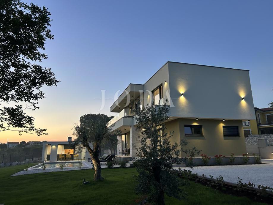 Hiša Smoljanci, Svetvinčenat, 208m2