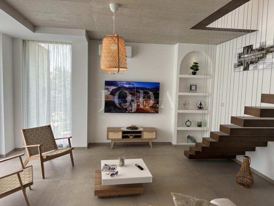 Hiša Smoljanci, Svetvinčenat, 208m2