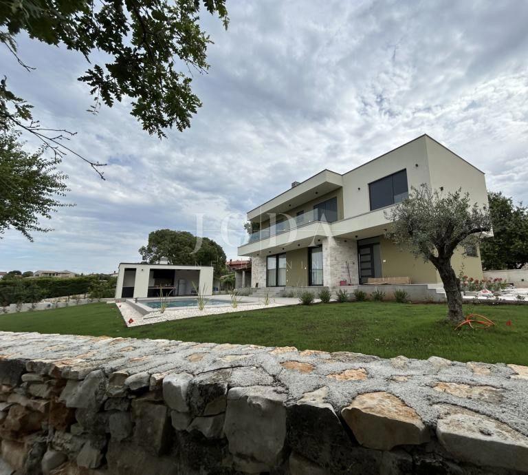 Hiša Smoljanci, Svetvinčenat, 208m2