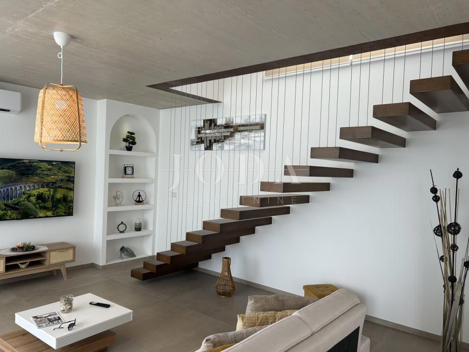 Hiša Smoljanci, Svetvinčenat, 208m2