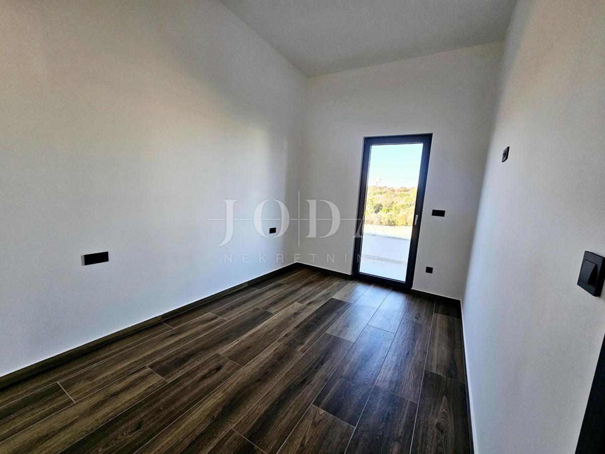 Penthouse na mirni lokaciji - novogradnja v mestu Krk