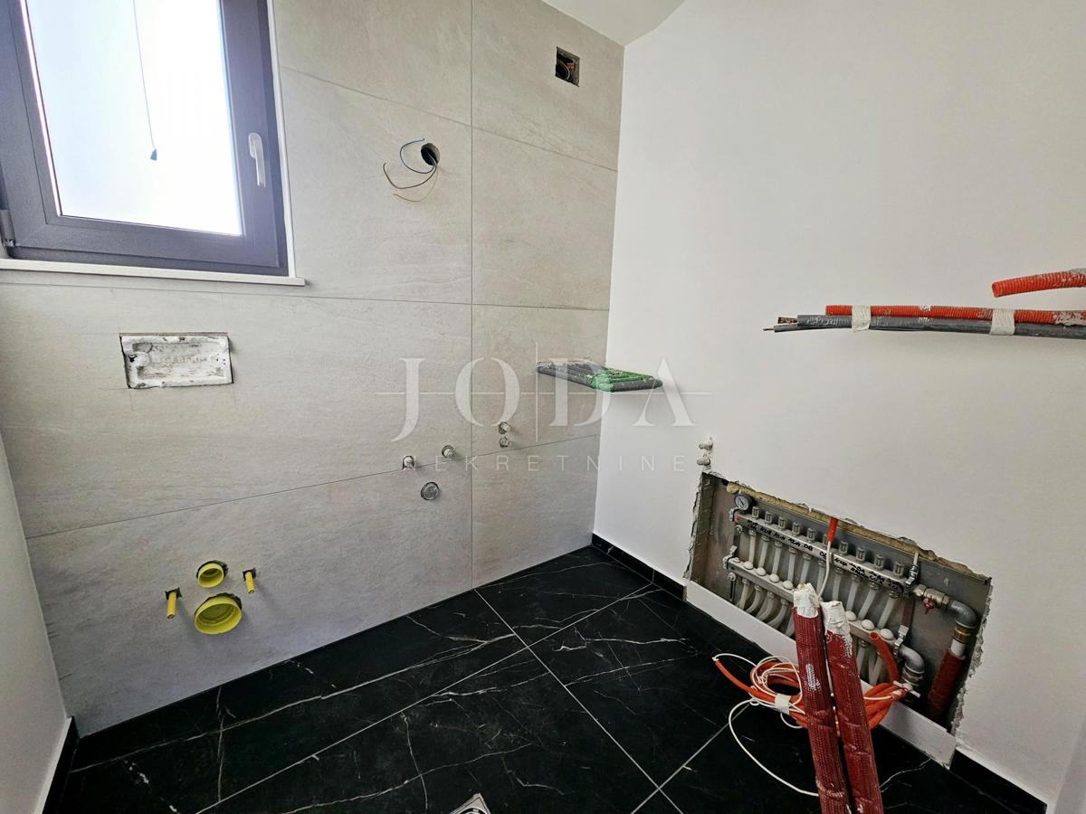 Penthouse na mirni lokaciji - novogradnja v mestu Krk