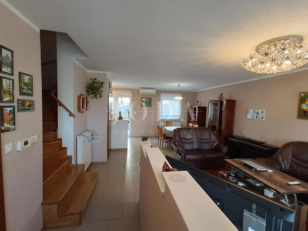 Stanovanje Doričići, Kostrena, 111m2