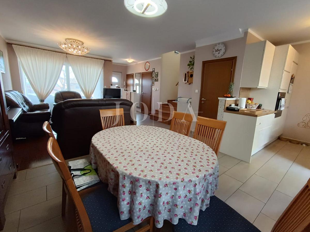 Stanovanje Doričići, Kostrena, 111m2