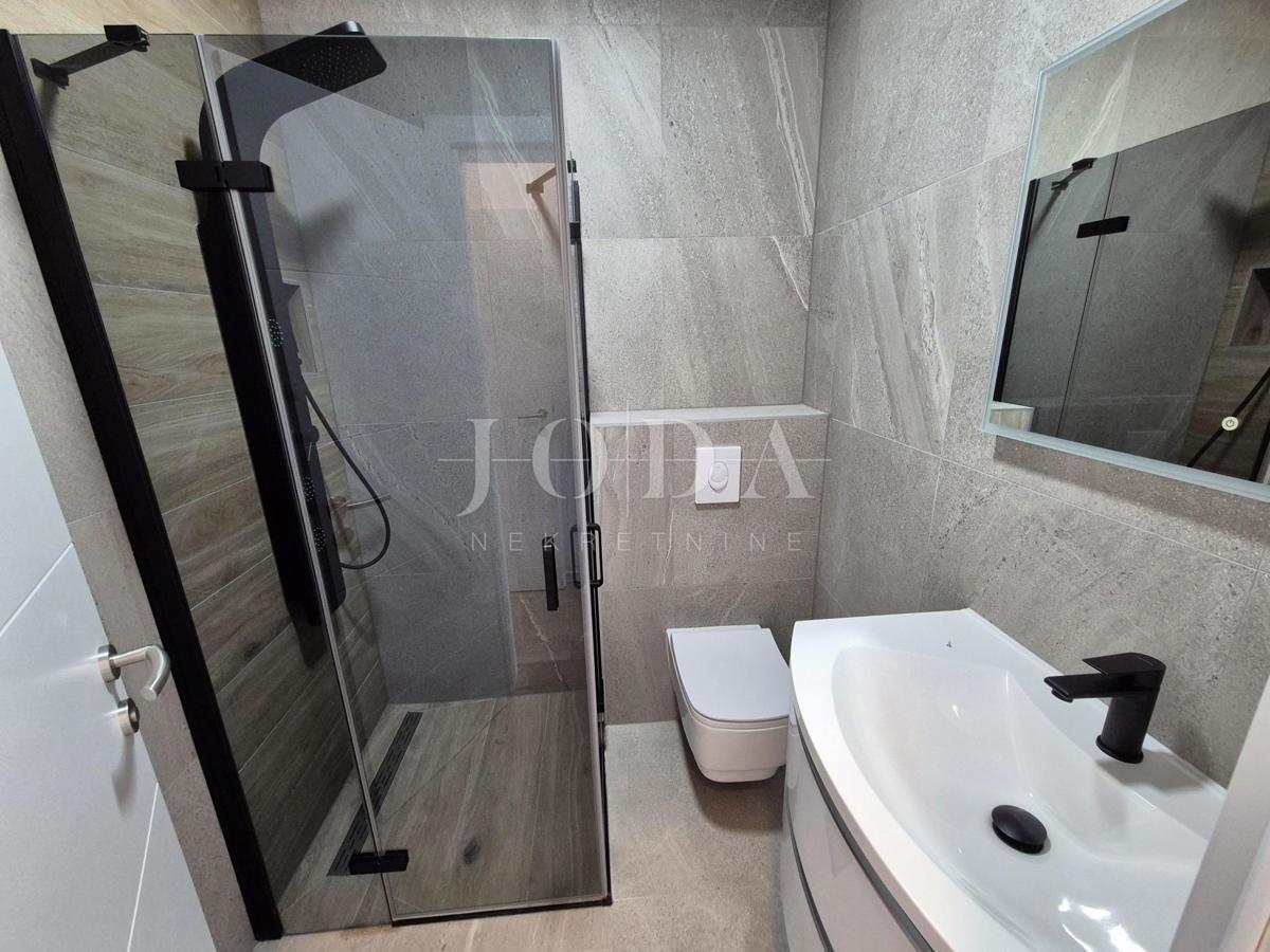 Malinska, hiša z bazenom - novogradnja