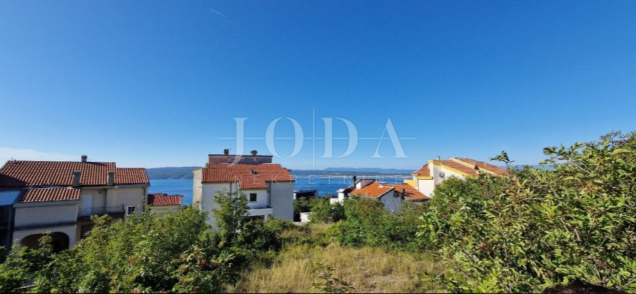 Crikvenica, zemljišče z razgledom na odlični lokaciji