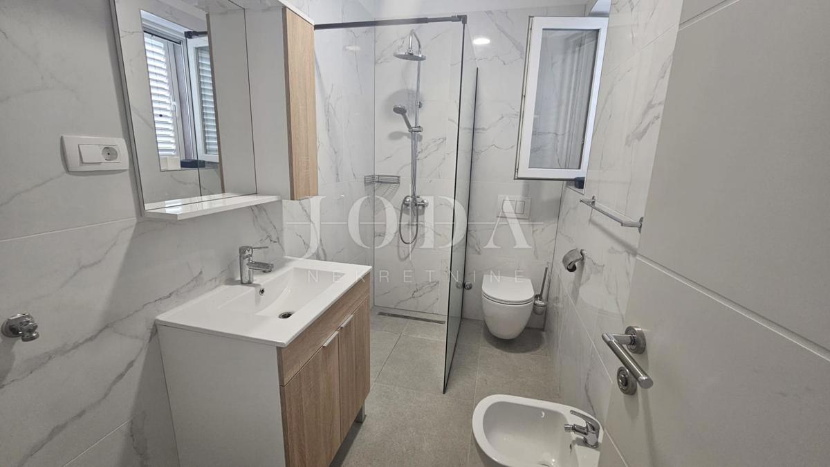 Hiša Jadranovo, Crikvenica, 90m2