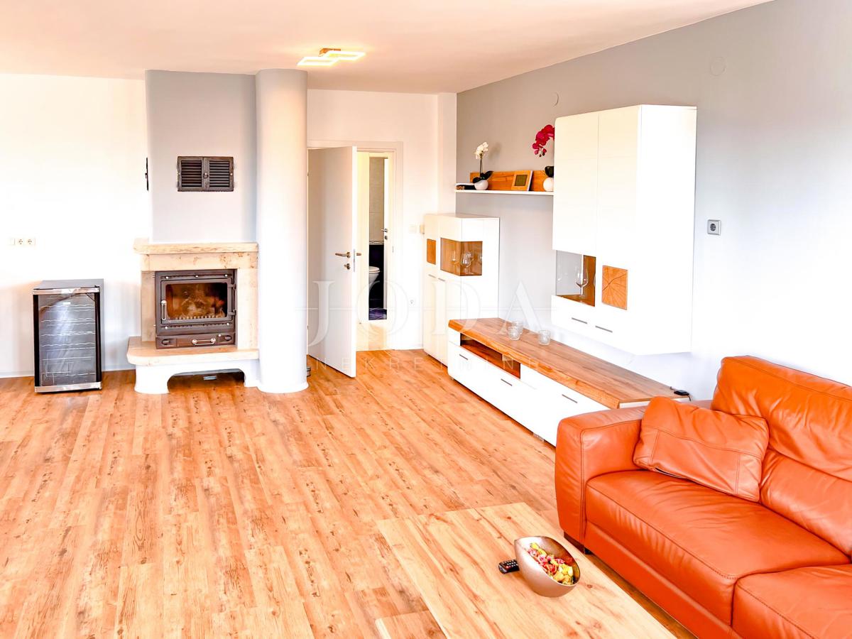 Hiša Crikvenica, 300m2