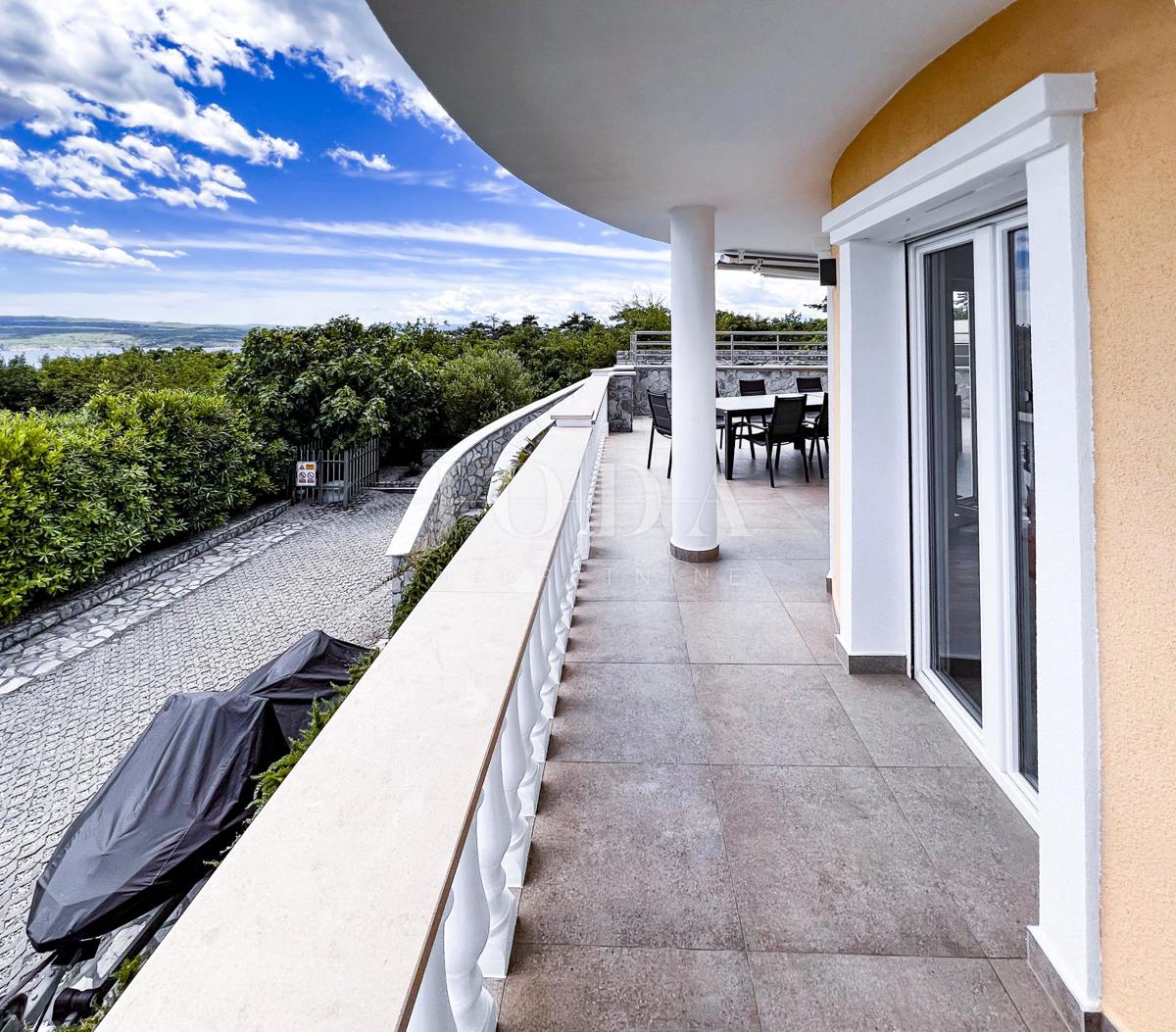 Hiša Crikvenica, 300m2