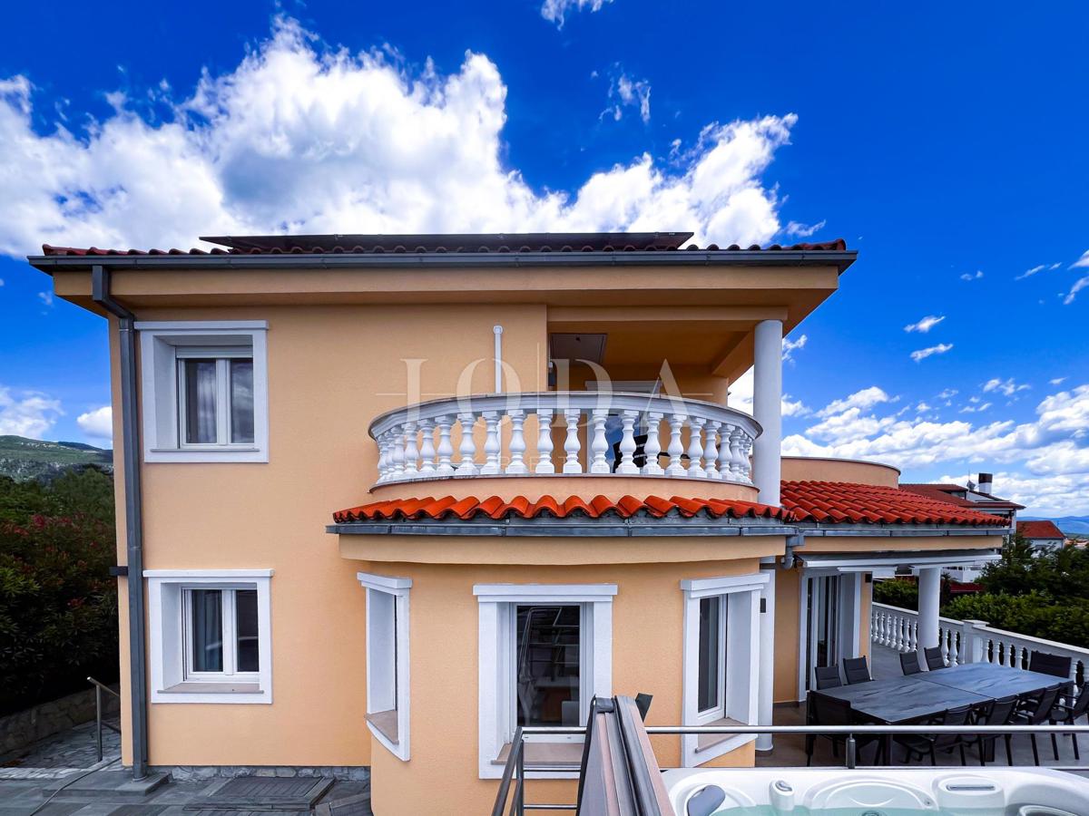 Hiša Crikvenica, 300m2