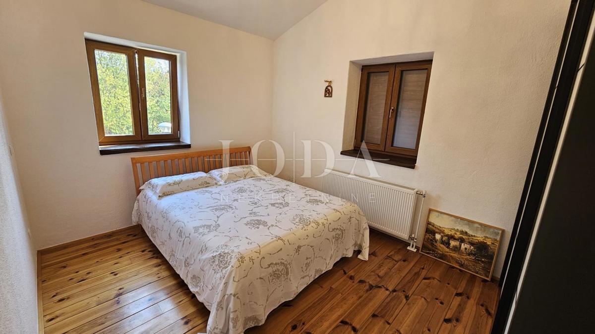 Svetvinčenat, kamnita hiša Čabrunići