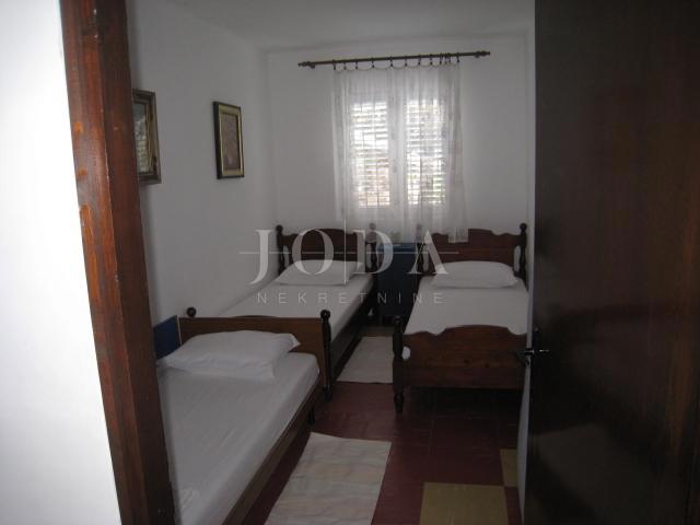 Hiša Cesarica, Karlobag, 100m2