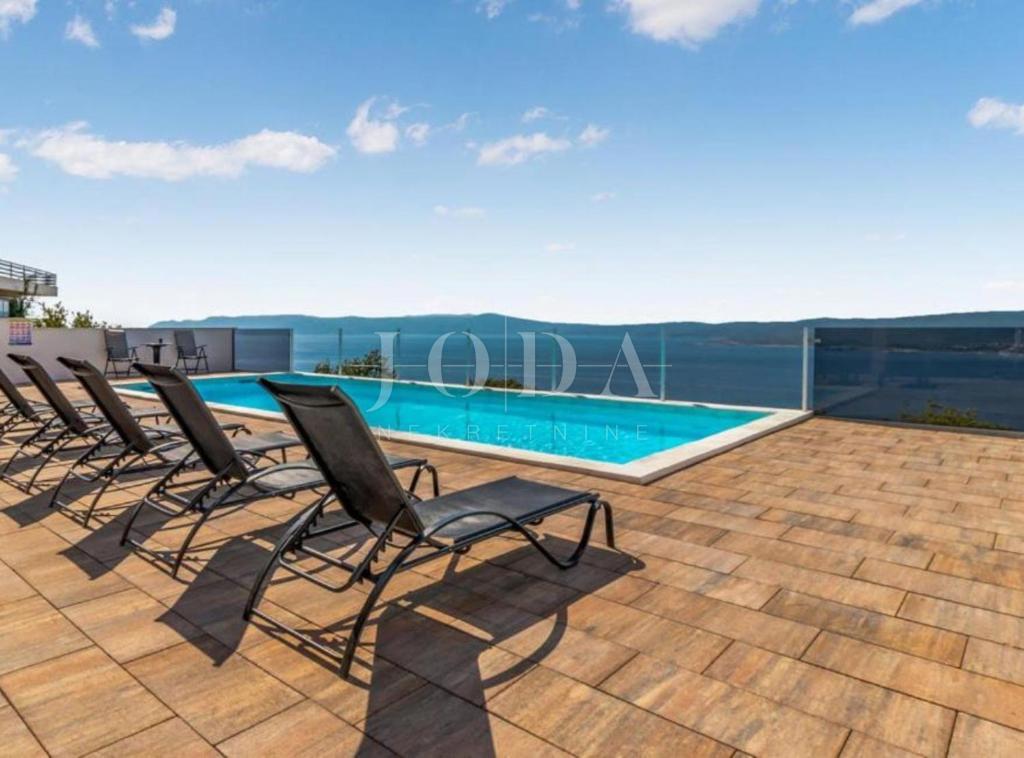 Hiša Crikvenica, 800m2