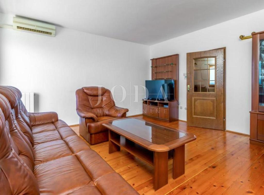 Hiša Crikvenica, 800m2