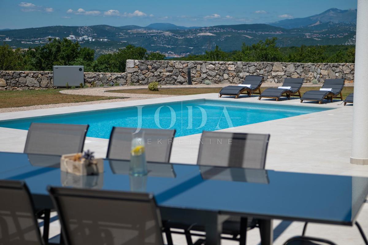 Hiša Šmrika, Kraljevica, 260m2
