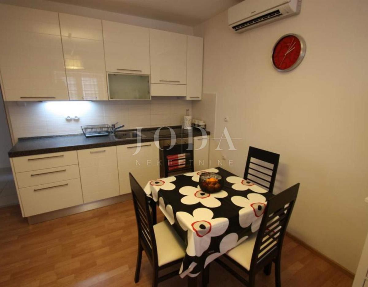 Crikvenica, Apartma v prvi vrsti do morja