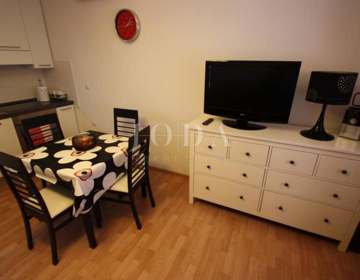Crikvenica, Apartma v prvi vrsti do morja