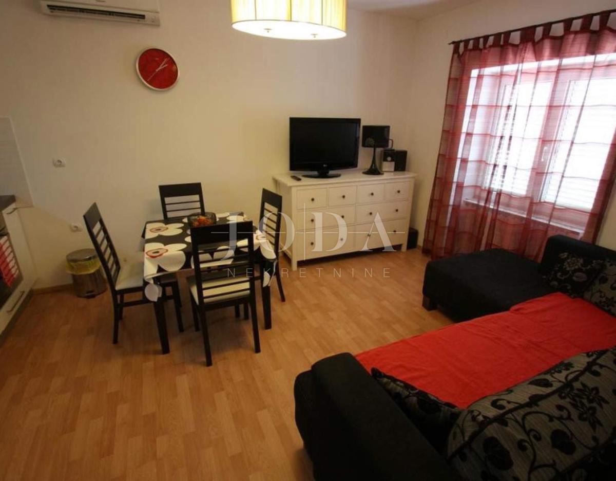 Crikvenica, Apartma v prvi vrsti do morja