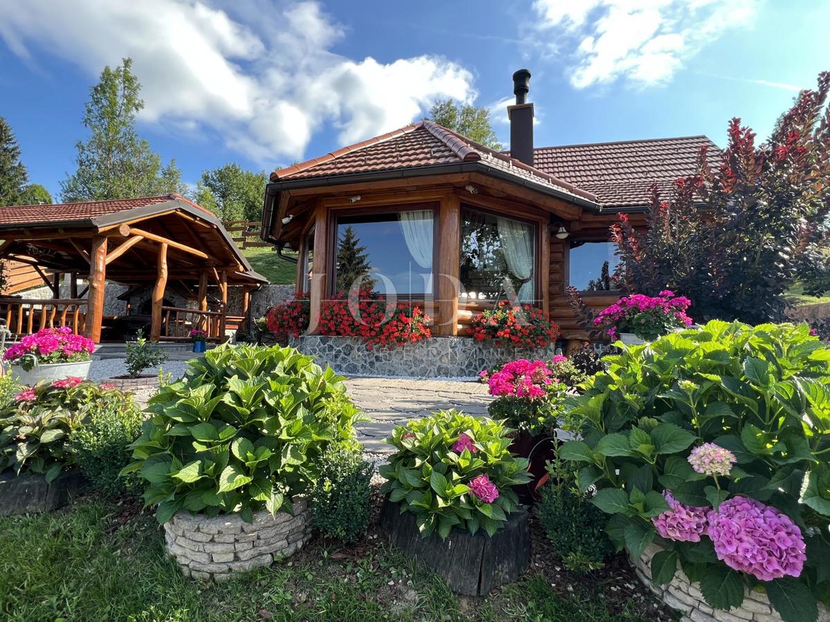 Hiša Kupjak, Ravna Gora, 170m2