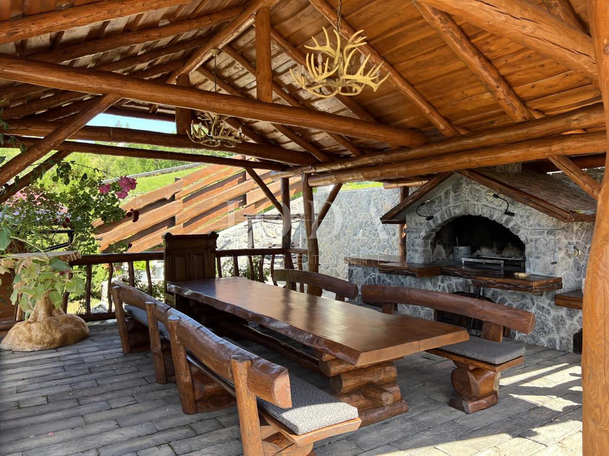 Hiša Kupjak, Ravna Gora, 170m2