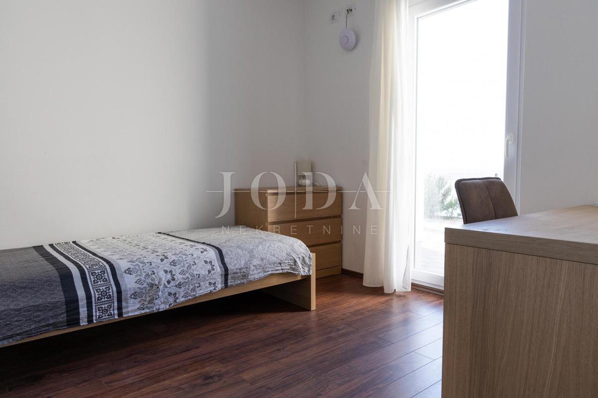 Vila prva vrsta do morja s panoramskim pogledom