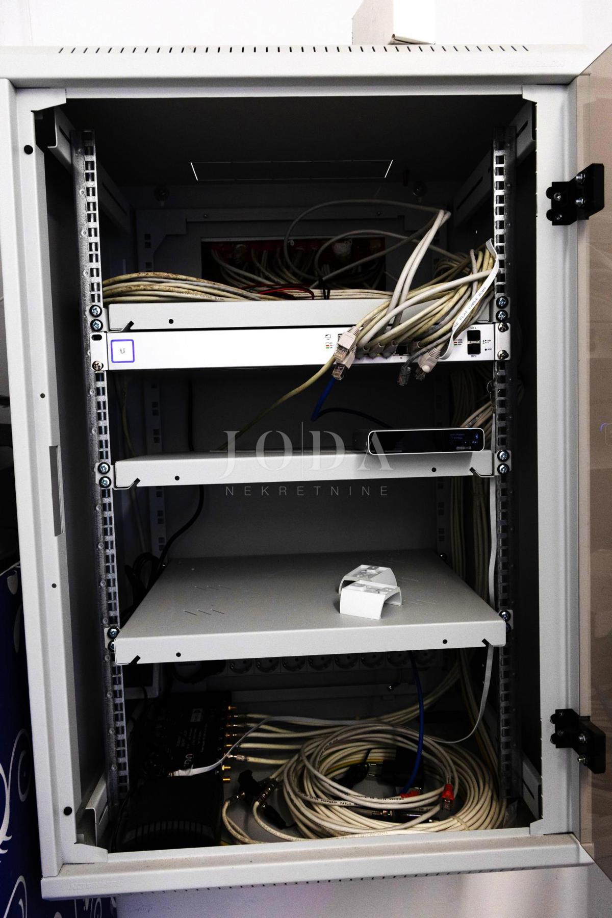 Vila prva vrsta do morja s panoramskim pogledom