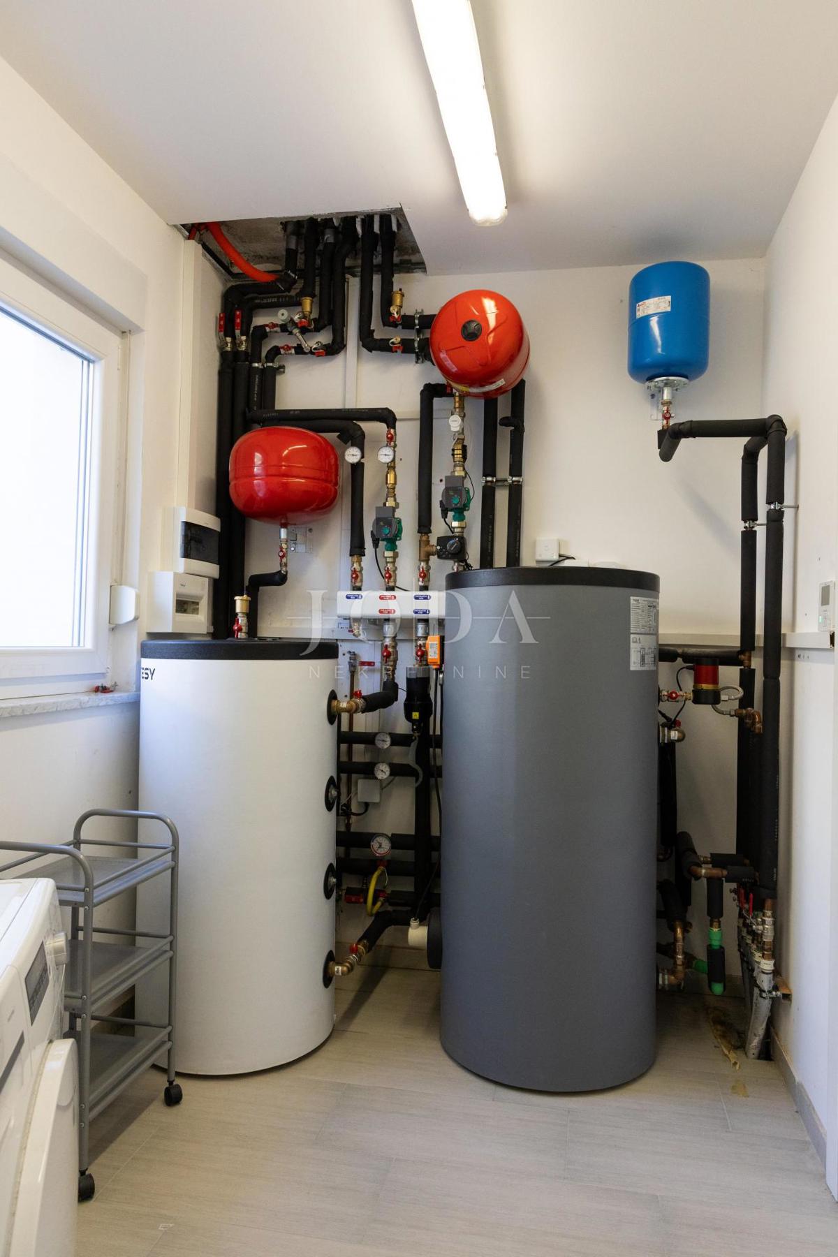 Vila prva vrsta do morja s panoramskim pogledom