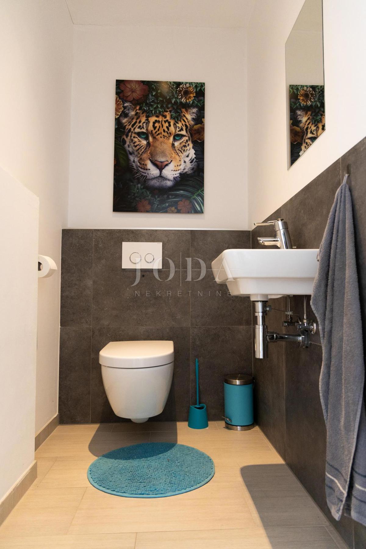 Vila prva vrsta do morja s panoramskim pogledom