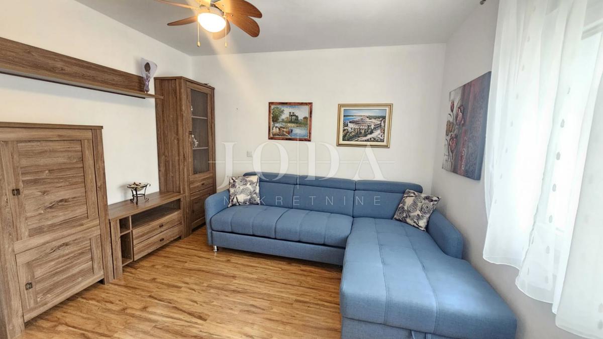Apartma Crikvenica z garažo