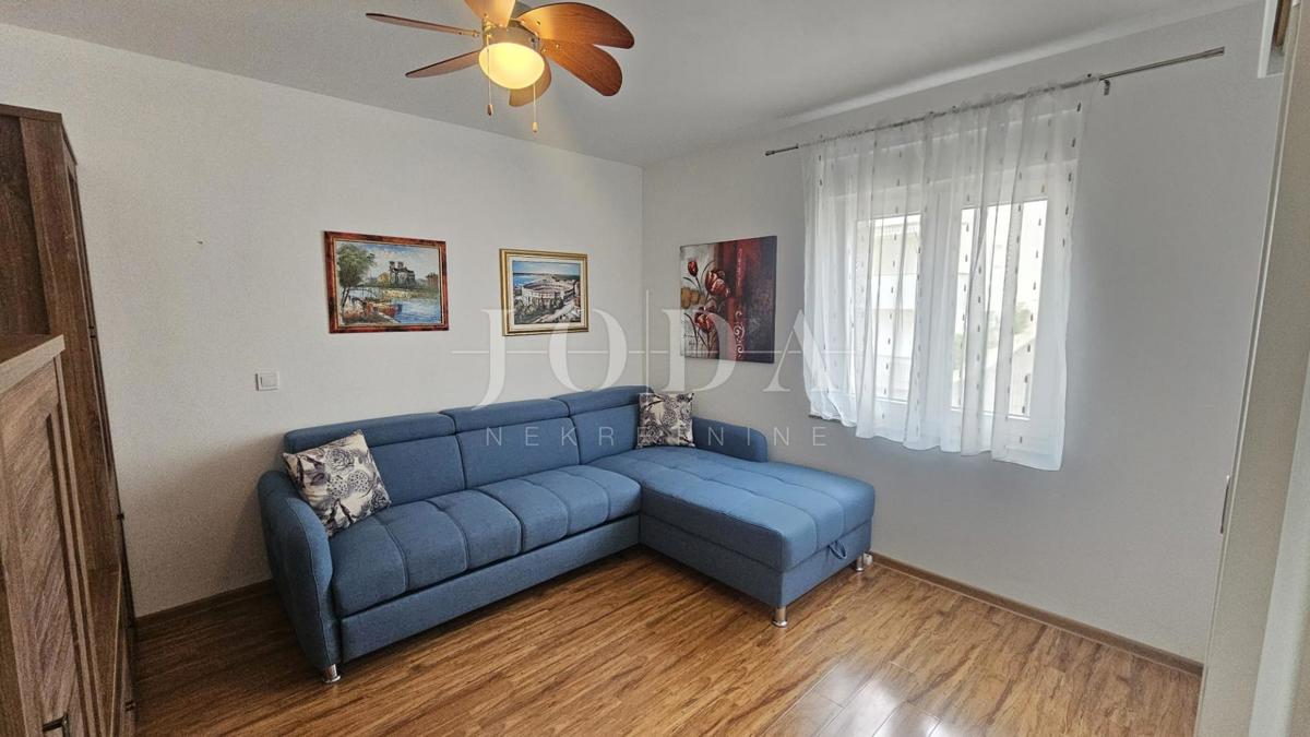 Apartma Crikvenica z garažo