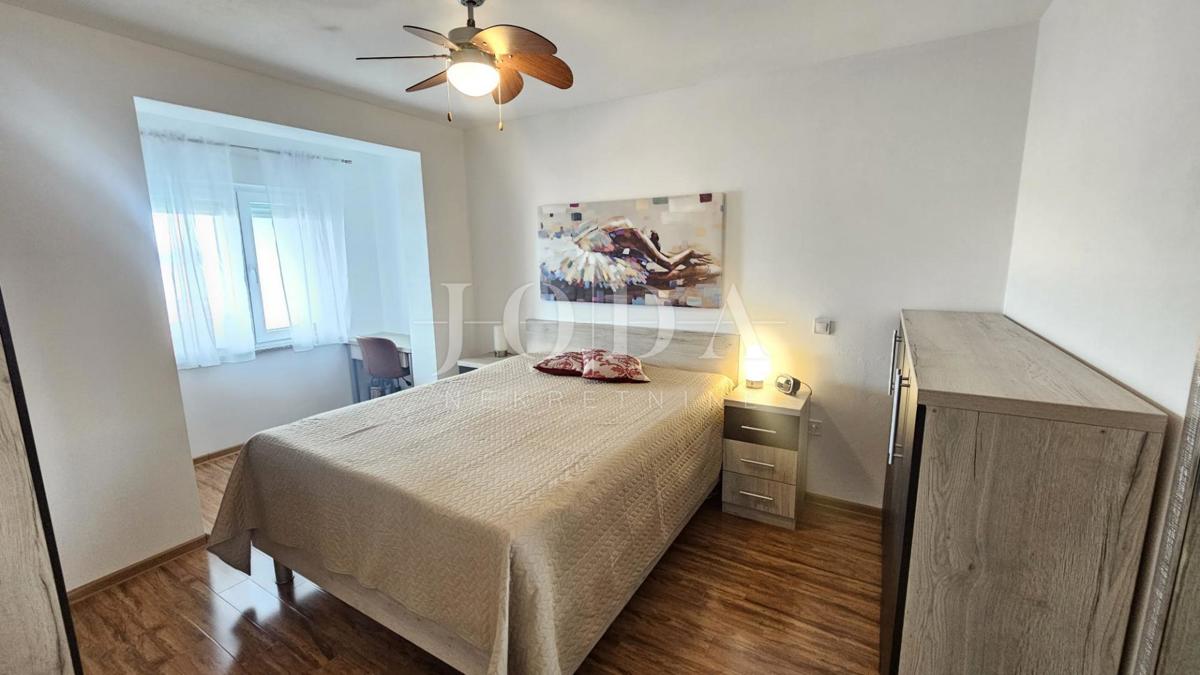 Apartma Crikvenica z garažo