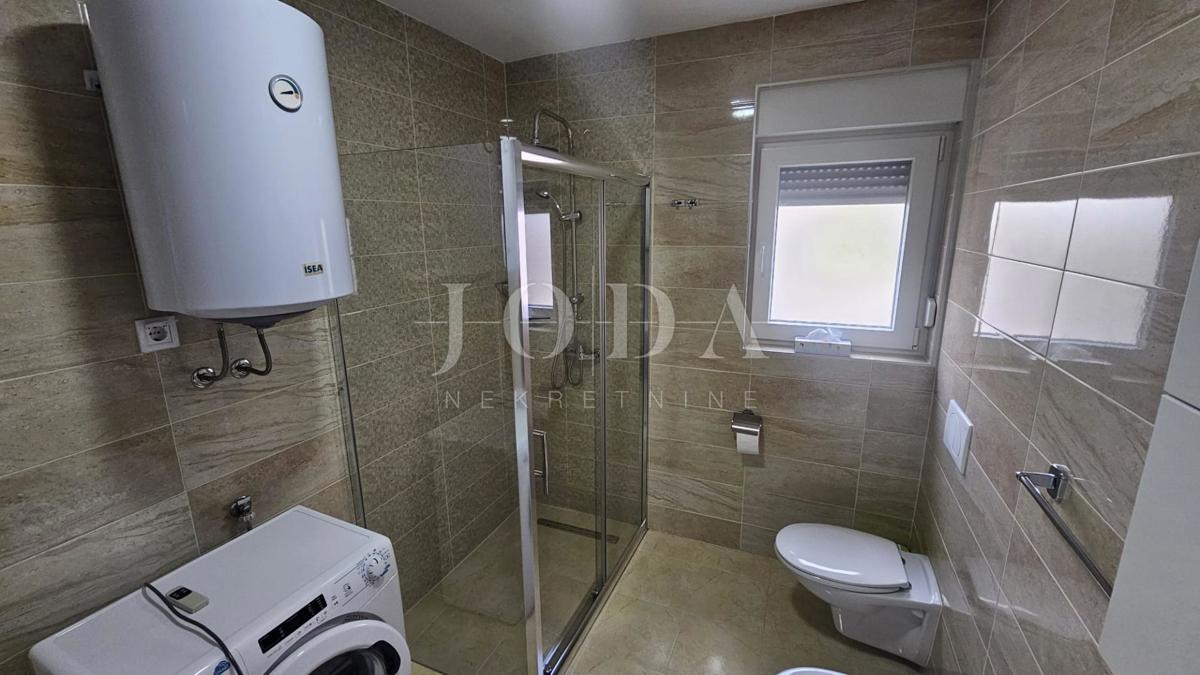 Apartma Crikvenica z garažo