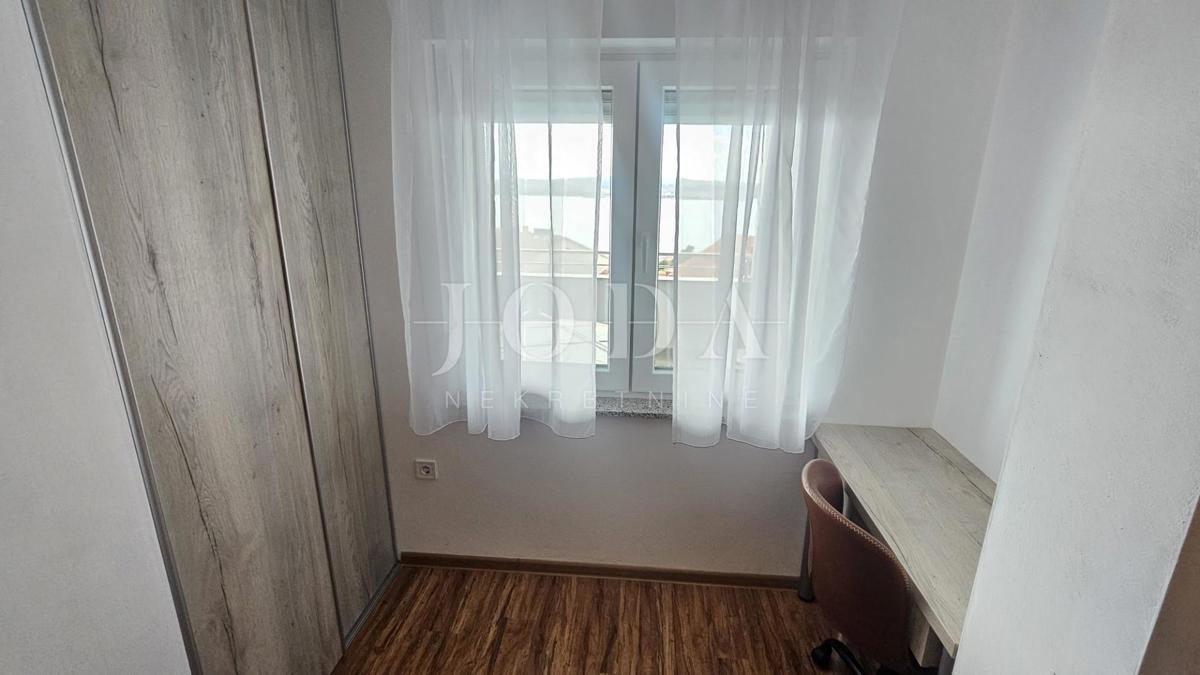 Apartma Crikvenica z garažo