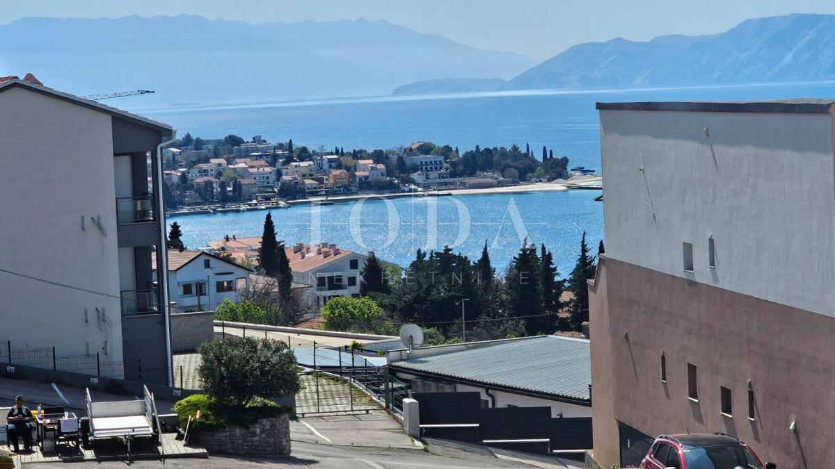 Apartma Crikvenica z garažo