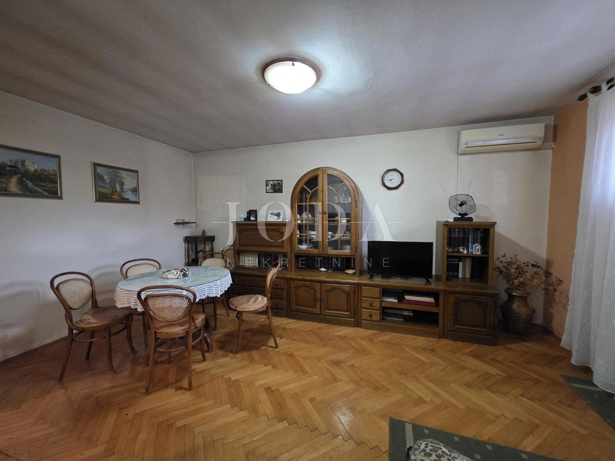 Stanovanje Senj, 58m2