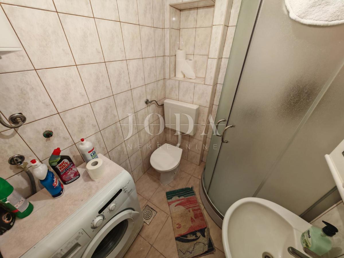 Hiša 150 m od morja