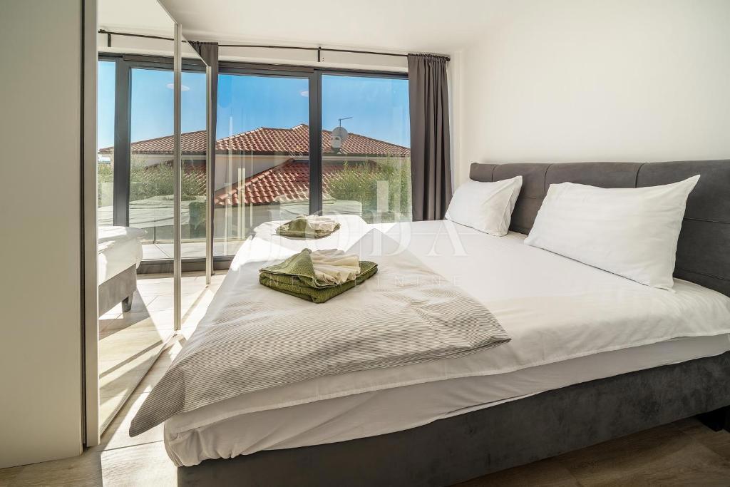 Otok Krk - moderna samostojna hiša z bazenom