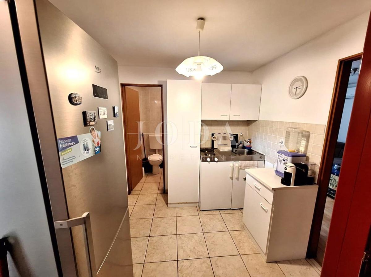 Hiša blizu morja z dvema apartmajema - Punat