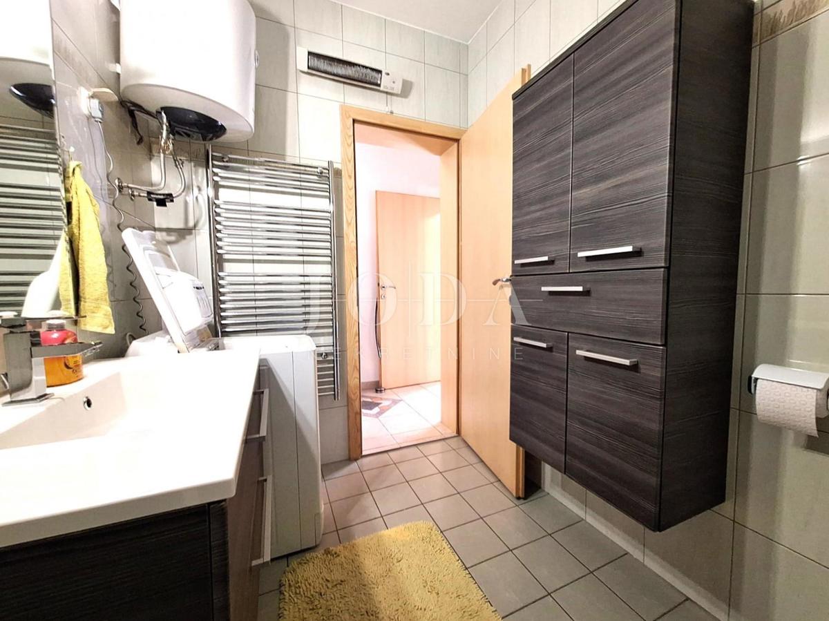 Mesto Krk - apartma z vrtom v bližini plaže