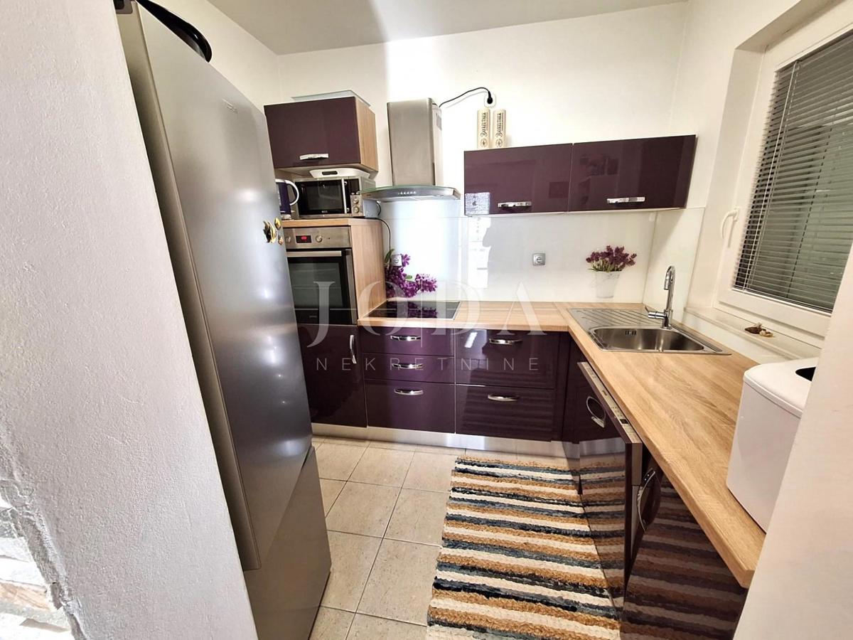 Mesto Krk - apartma z vrtom v bližini plaže