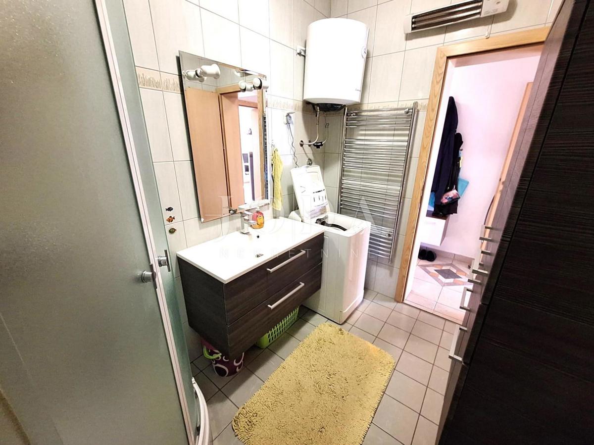 Mesto Krk - apartma z vrtom v bližini plaže