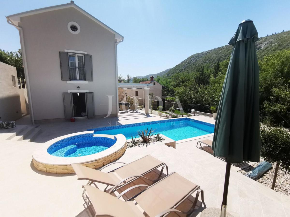 Hiša na idilični lokaciji