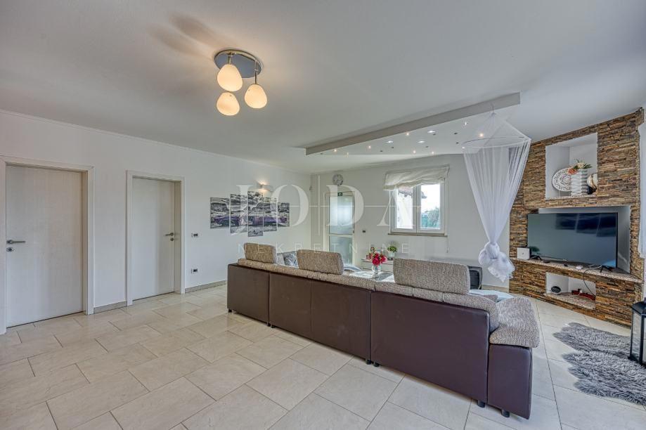 Hiša Rovinj, 118m2