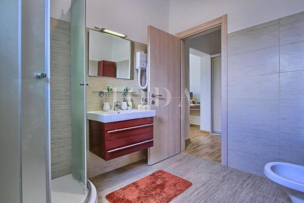 Hiša Svetvinčenat, 294m2