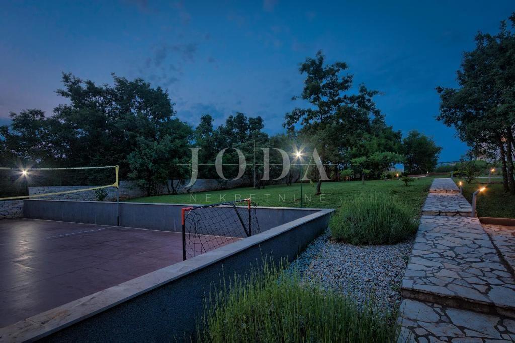 Hiša Svetvinčenat, 294m2