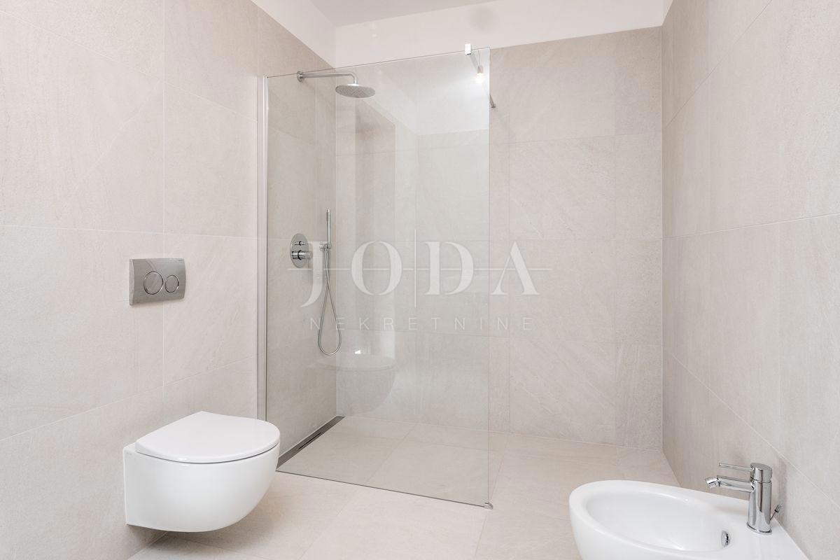 Hiša Kaštelir, Kaštelir-Labinci, 383m2