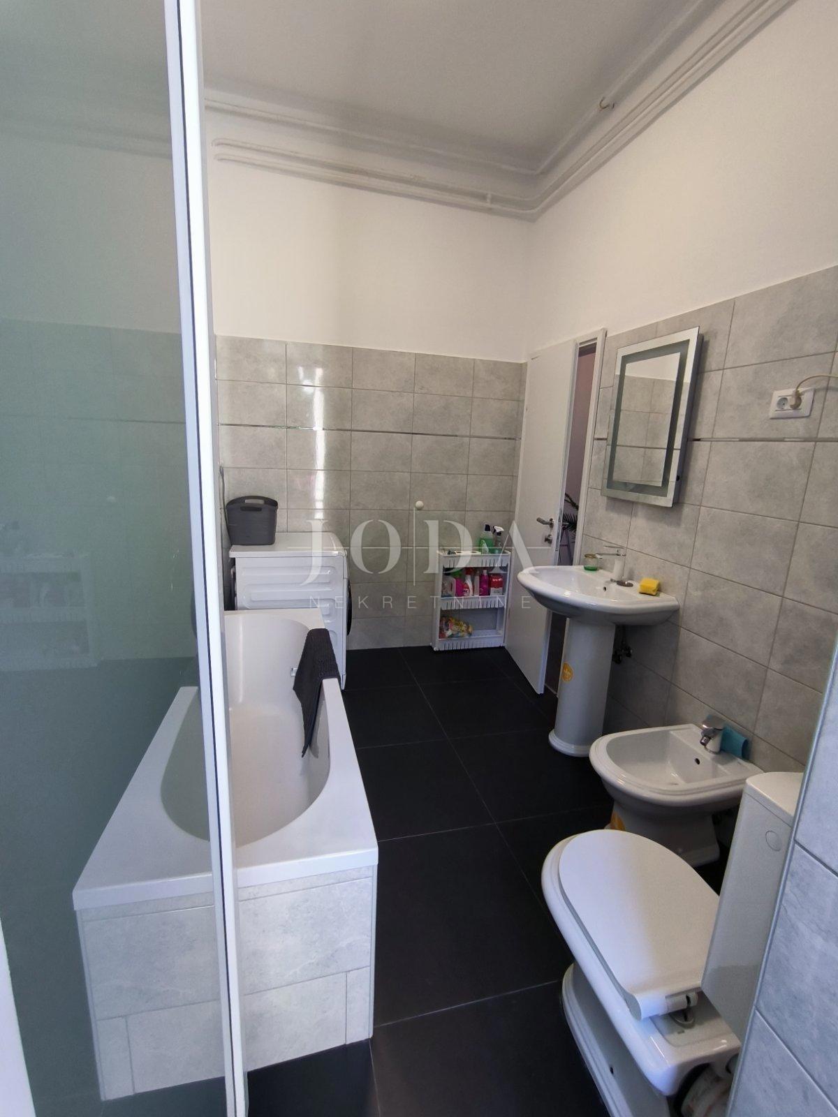 Stanovanje Centar, Rijeka, 68m2