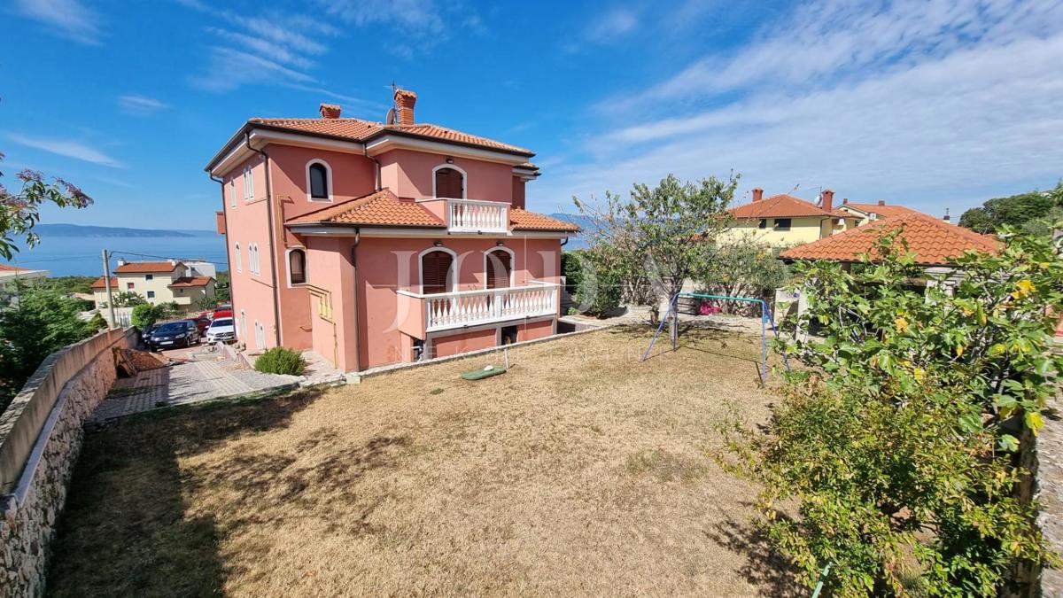 Hiša Kostrena Sveta Lucija, Kostrena, 200m2