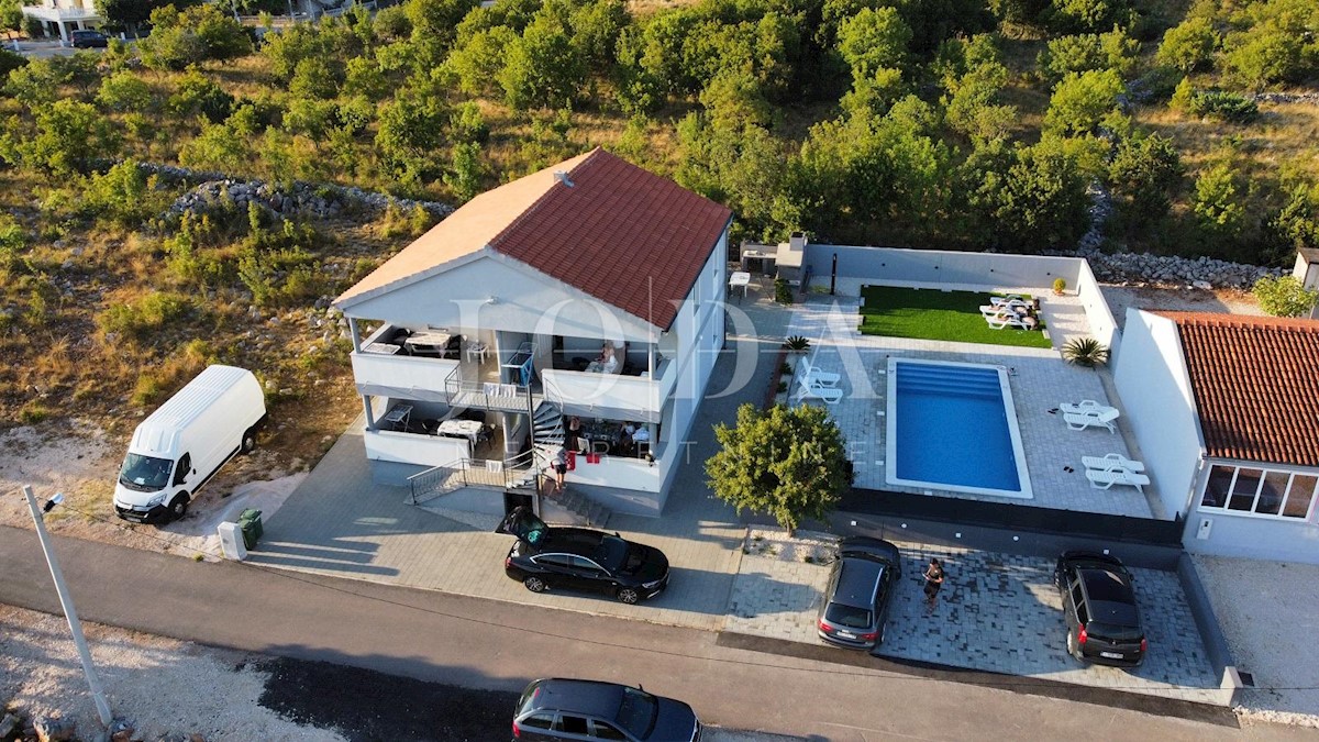 Hiša Seline, Starigrad, 100m2