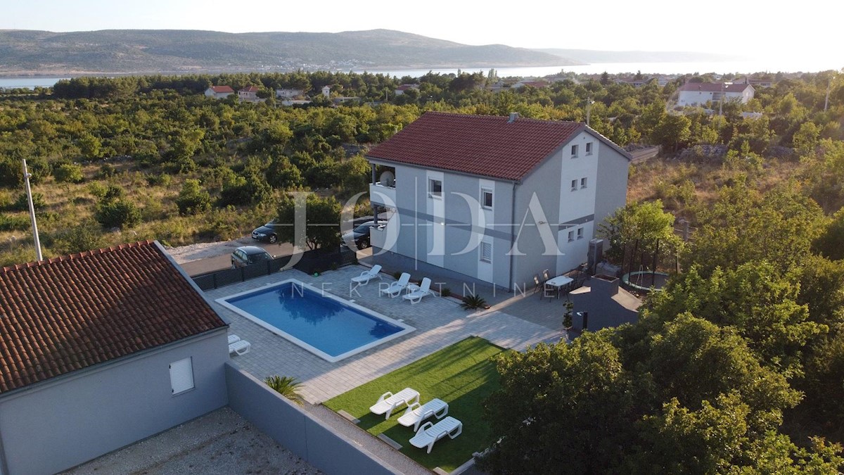 Hiša Seline, Starigrad, 100m2